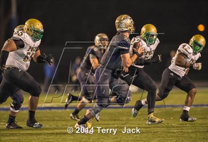 Thumbnail 3 in St. John Bosco vs. Long Beach Poly photogallery.