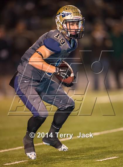 Thumbnail 2 in St. John Bosco vs. Long Beach Poly photogallery.
