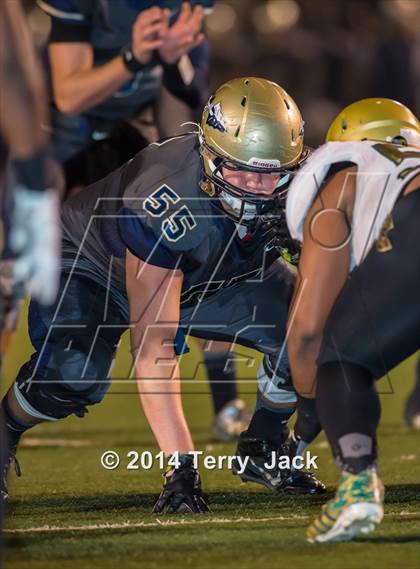 Thumbnail 3 in St. John Bosco vs. Long Beach Poly photogallery.