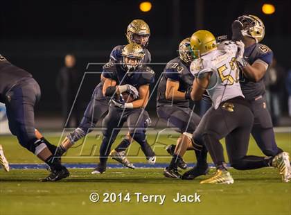 Thumbnail 2 in St. John Bosco vs. Long Beach Poly photogallery.