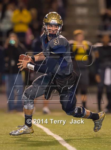 Thumbnail 1 in St. John Bosco vs. Long Beach Poly photogallery.