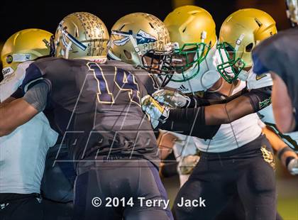 Thumbnail 2 in St. John Bosco vs. Long Beach Poly photogallery.