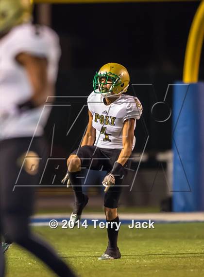 Thumbnail 2 in St. John Bosco vs. Long Beach Poly photogallery.