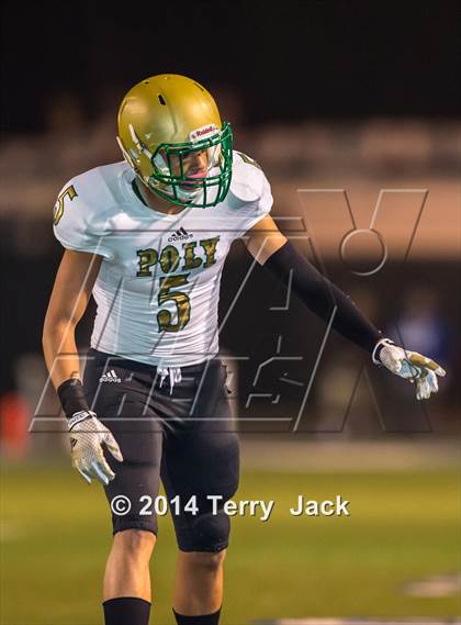 Thumbnail 3 in St. John Bosco vs. Long Beach Poly photogallery.