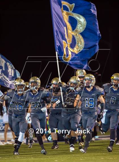 Thumbnail 3 in St. John Bosco vs. Long Beach Poly photogallery.