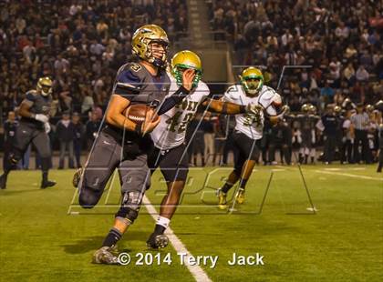 Thumbnail 1 in St. John Bosco vs. Long Beach Poly photogallery.