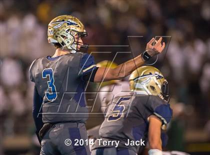 Thumbnail 1 in St. John Bosco vs. Long Beach Poly photogallery.