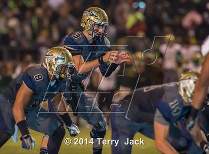 Thumbnail 3 in St. John Bosco vs. Long Beach Poly photogallery.