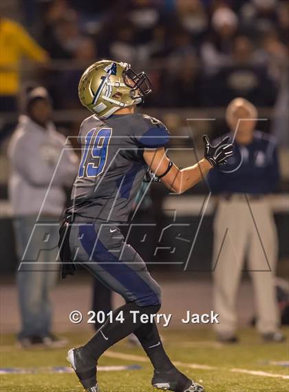 Thumbnail 1 in St. John Bosco vs. Long Beach Poly photogallery.
