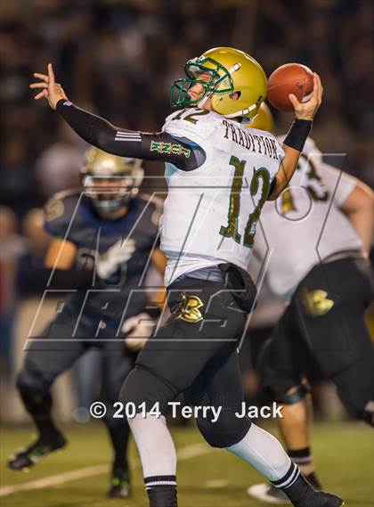 Thumbnail 1 in St. John Bosco vs. Long Beach Poly photogallery.
