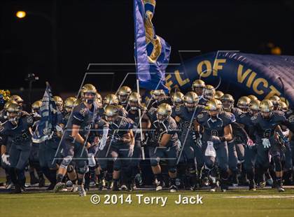 Thumbnail 2 in St. John Bosco vs. Long Beach Poly photogallery.