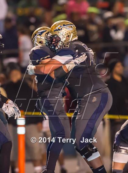 Thumbnail 1 in St. John Bosco vs. Long Beach Poly photogallery.