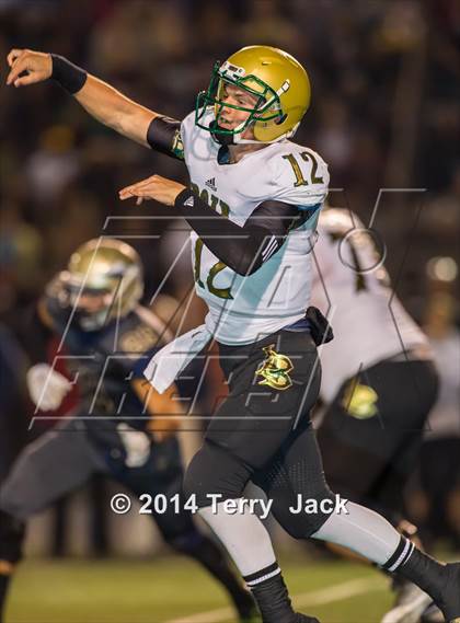 Thumbnail 2 in St. John Bosco vs. Long Beach Poly photogallery.
