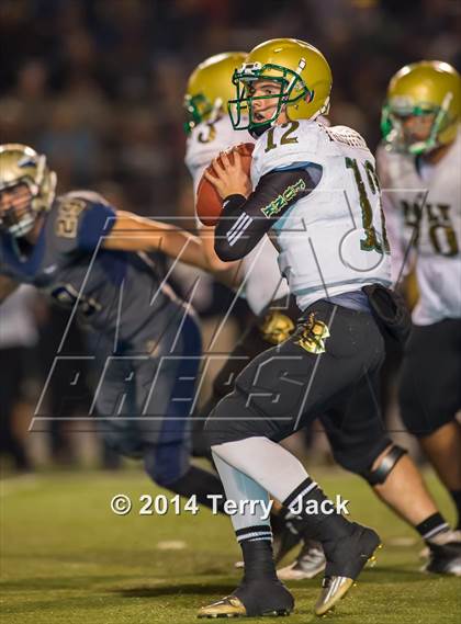 Thumbnail 3 in St. John Bosco vs. Long Beach Poly photogallery.