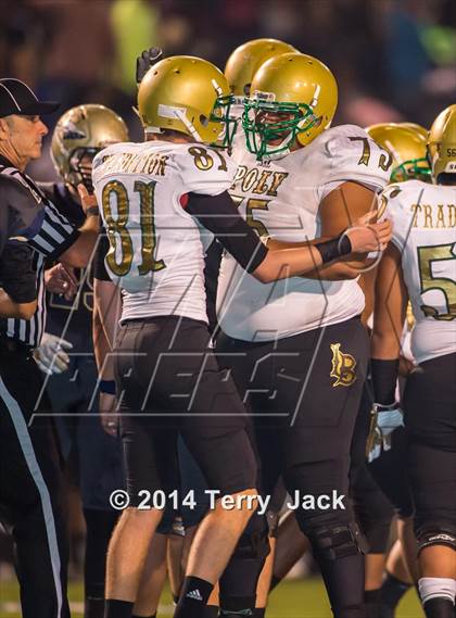 Thumbnail 3 in St. John Bosco vs. Long Beach Poly photogallery.