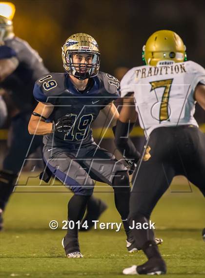 Thumbnail 1 in St. John Bosco vs. Long Beach Poly photogallery.