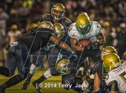 Thumbnail 2 in St. John Bosco vs. Long Beach Poly photogallery.
