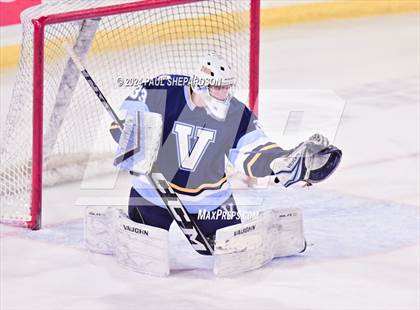 Thumbnail 2 in Regis Jesuit vs. Valor Christian - CHSAA 5A State Finals photogallery.