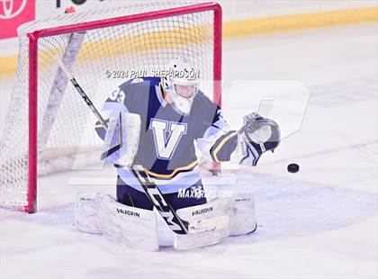 Thumbnail 3 in Regis Jesuit vs. Valor Christian - CHSAA 5A State Finals photogallery.