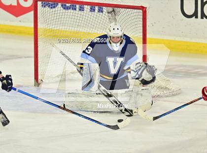 Thumbnail 2 in Regis Jesuit vs. Valor Christian - CHSAA 5A State Finals photogallery.