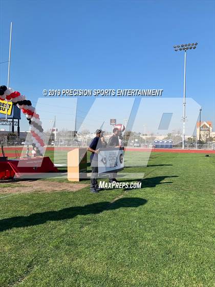 Thumbnail 3 in Lawndale TOC Ceremony photogallery.