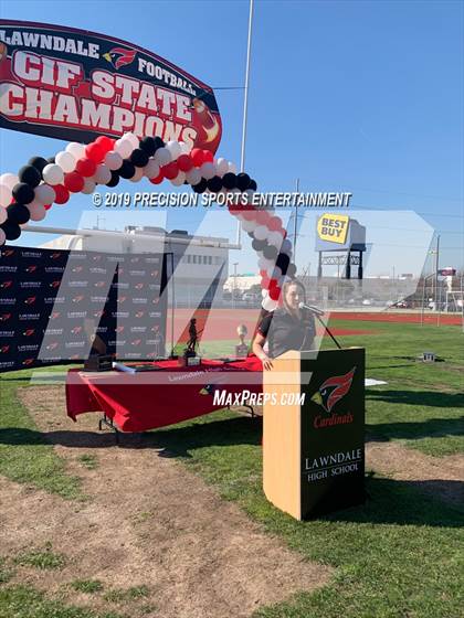 Thumbnail 2 in Lawndale TOC Ceremony photogallery.