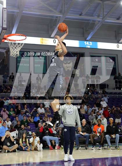 Thumbnail 2 in Slam Dunk Contest (City of Palms Classic) photogallery.