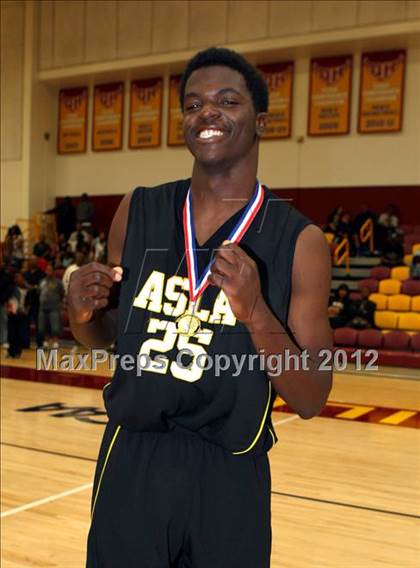 Thumbnail 2 in Animo South Los Angeles vs. View Park (CIF LA City Section Final) photogallery.
