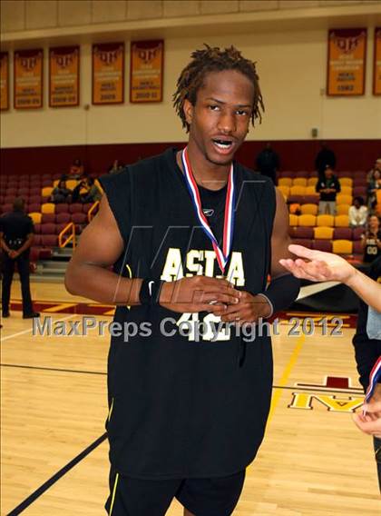 Thumbnail 2 in Animo South Los Angeles vs. View Park (CIF LA City Section Final) photogallery.