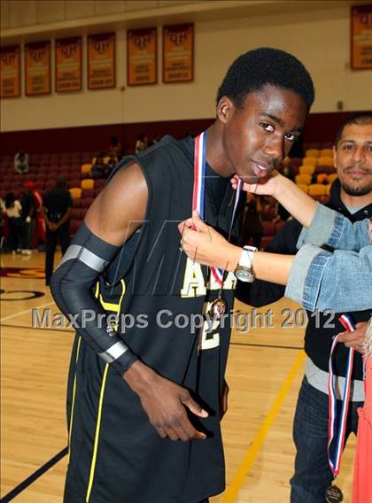 Thumbnail 3 in Animo South Los Angeles vs. View Park (CIF LA City Section Final) photogallery.