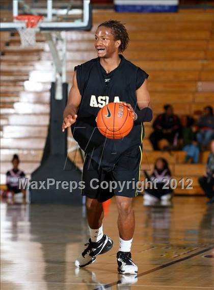 Thumbnail 3 in Animo South Los Angeles vs. View Park (CIF LA City Section Final) photogallery.