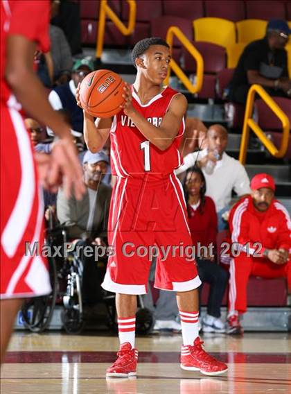 Thumbnail 2 in Animo South Los Angeles vs. View Park (CIF LA City Section Final) photogallery.