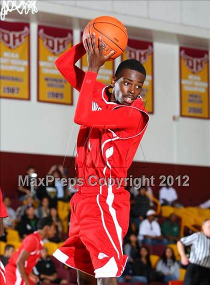 Thumbnail 1 in Animo South Los Angeles vs. View Park (CIF LA City Section Final) photogallery.