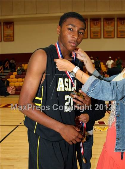 Thumbnail 1 in Animo South Los Angeles vs. View Park (CIF LA City Section Final) photogallery.