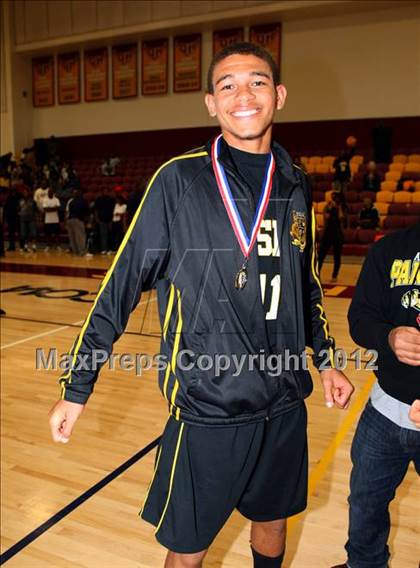 Thumbnail 2 in Animo South Los Angeles vs. View Park (CIF LA City Section Final) photogallery.