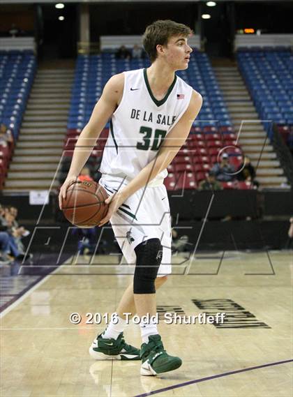 Thumbnail 3 in De La Salle vs. Modesto Christian (CIF NorCal Regional Open Division Final) photogallery.