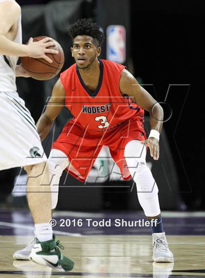 Thumbnail 3 in De La Salle vs. Modesto Christian (CIF NorCal Regional Open Division Final) photogallery.