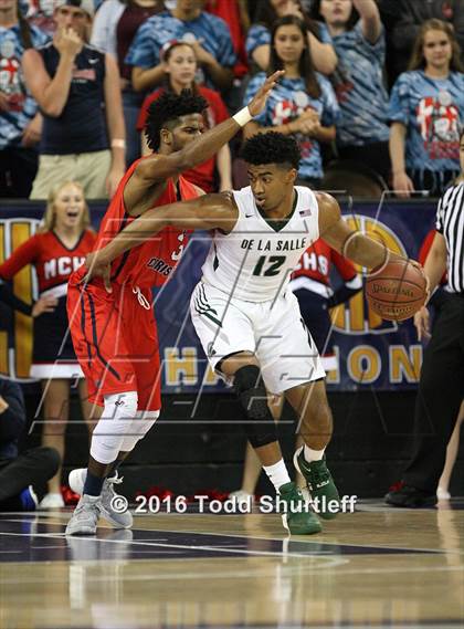 Thumbnail 3 in De La Salle vs. Modesto Christian (CIF NorCal Regional Open Division Final) photogallery.