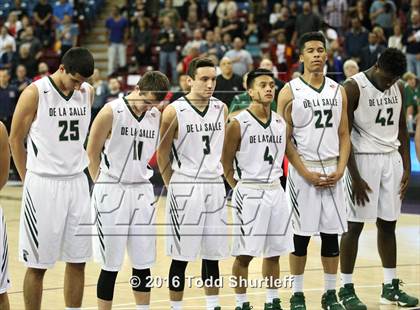 Thumbnail 3 in De La Salle vs. Modesto Christian (CIF NorCal Regional Open Division Final) photogallery.