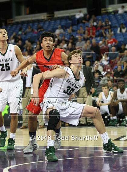Thumbnail 1 in De La Salle vs. Modesto Christian (CIF NorCal Regional Open Division Final) photogallery.