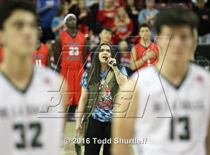 Thumbnail 2 in De La Salle vs. Modesto Christian (CIF NorCal Regional Open Division Final) photogallery.