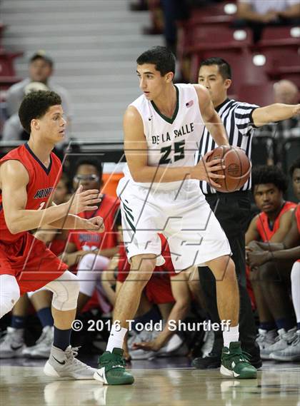 Thumbnail 1 in De La Salle vs. Modesto Christian (CIF NorCal Regional Open Division Final) photogallery.