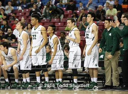 Thumbnail 1 in De La Salle vs. Modesto Christian (CIF NorCal Regional Open Division Final) photogallery.