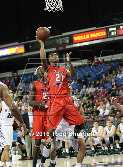 Thumbnail 1 in De La Salle vs. Modesto Christian (CIF NorCal Regional Open Division Final) photogallery.