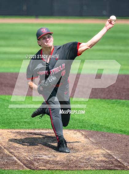 Thumbnail 2 in Hewitt-Trussville vs IMG Academy (IMG Academy National Classic) photogallery.