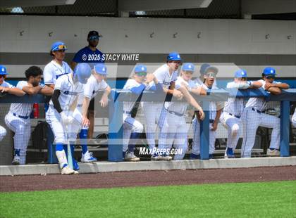 Thumbnail 2 in Hewitt-Trussville vs IMG Academy (IMG Academy National Classic) photogallery.