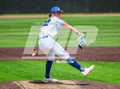Thumbnail 2 in Hewitt-Trussville vs IMG Academy (IMG Academy National Classic) photogallery.