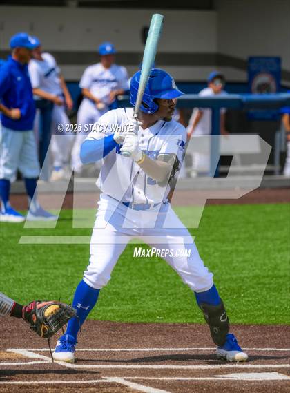 Thumbnail 3 in Hewitt-Trussville vs IMG Academy (IMG Academy National Classic) photogallery.