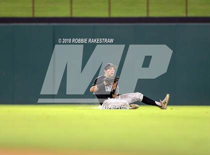Thumbnail 3 in Carroll vs. Marcus (UIL 6A Regional Final) photogallery.