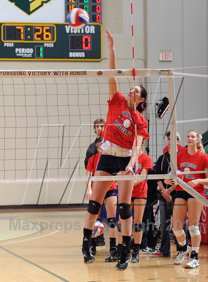 Thumbnail 1 in King vs. Archbishop Mitty (CIF State D2 Final) photogallery.